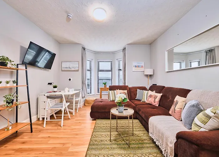1 Golf Terrace - Portrush By The Sea