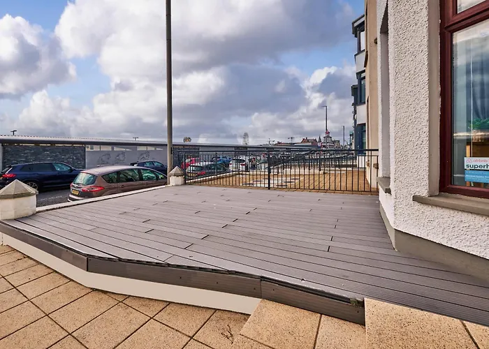 1 Golf Terrace - Portrush By The Sea