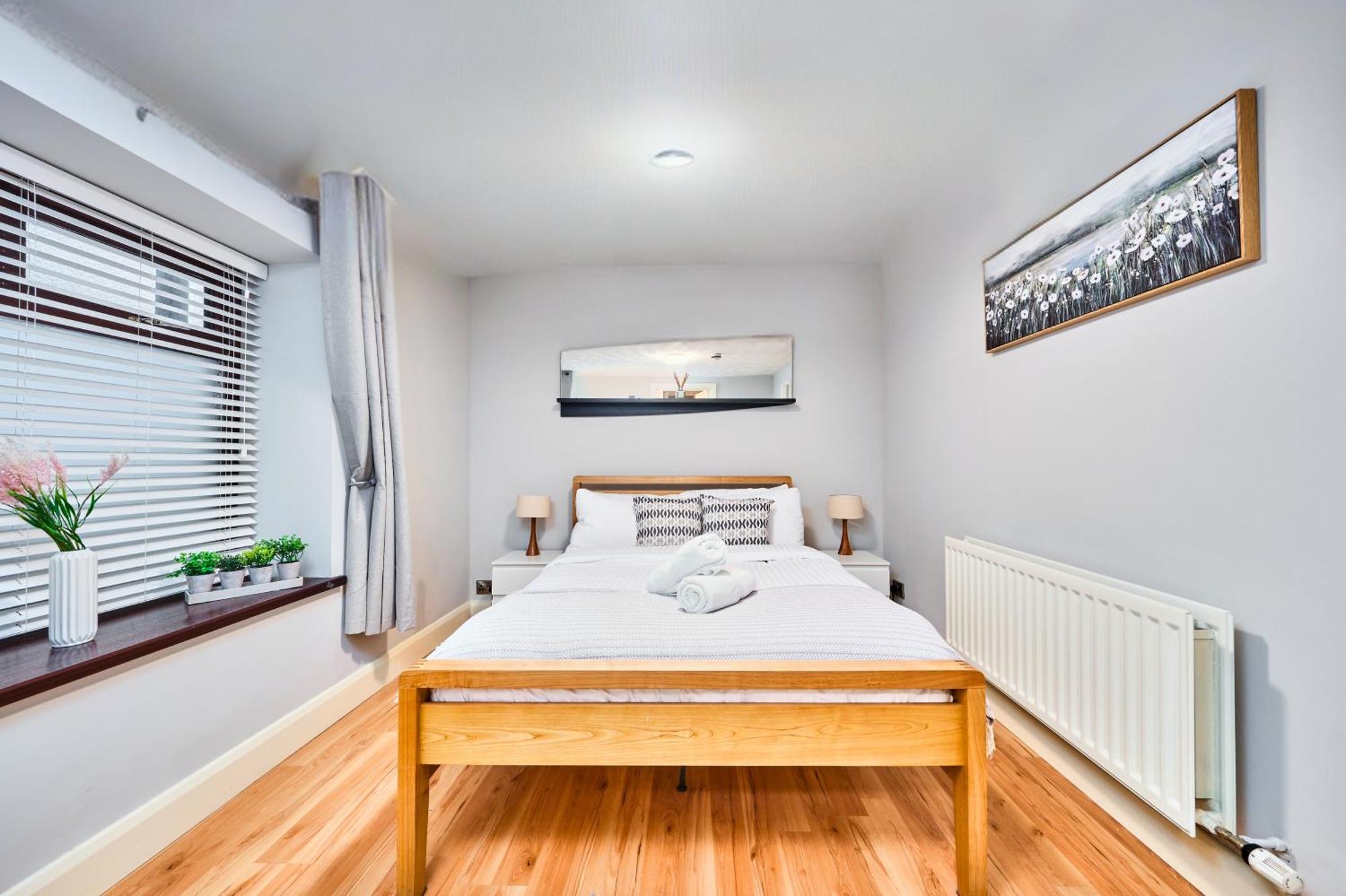 1 Golf Terrace - By The Sea Apartment